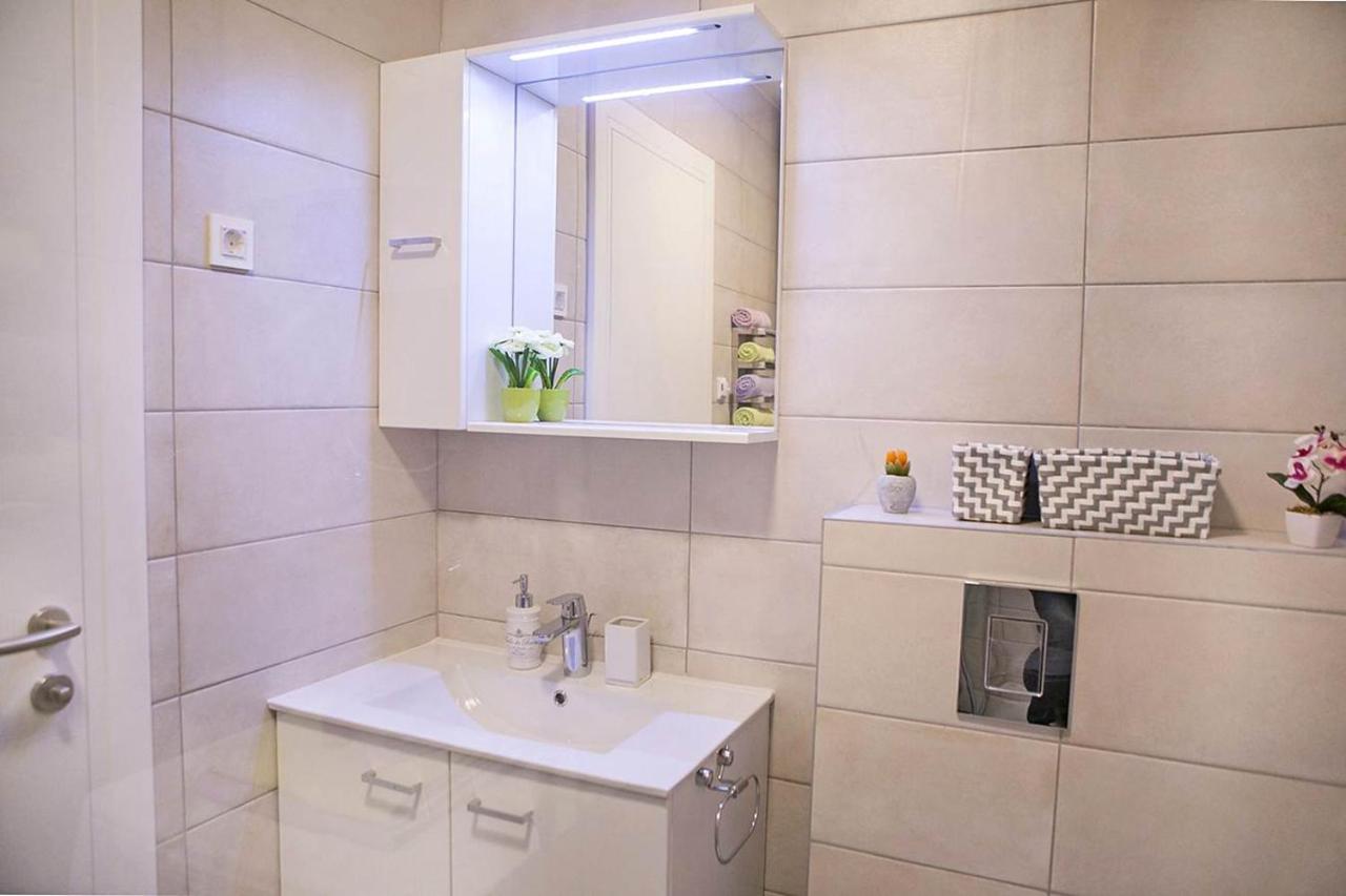 Apartment Sweet Daisy With Parking Zadar Buitenkant foto