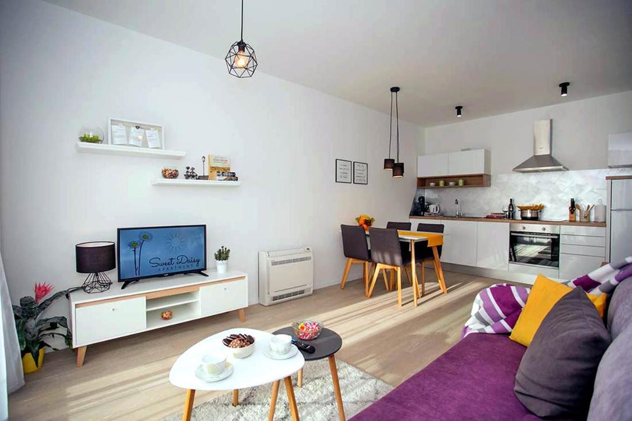 Apartment Sweet Daisy With Parking Zadar Buitenkant foto