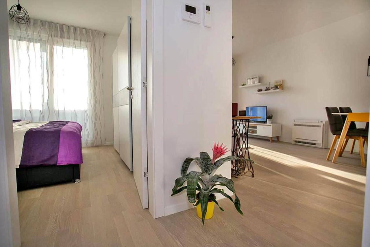Apartment Sweet Daisy With Parking Zadar Buitenkant foto